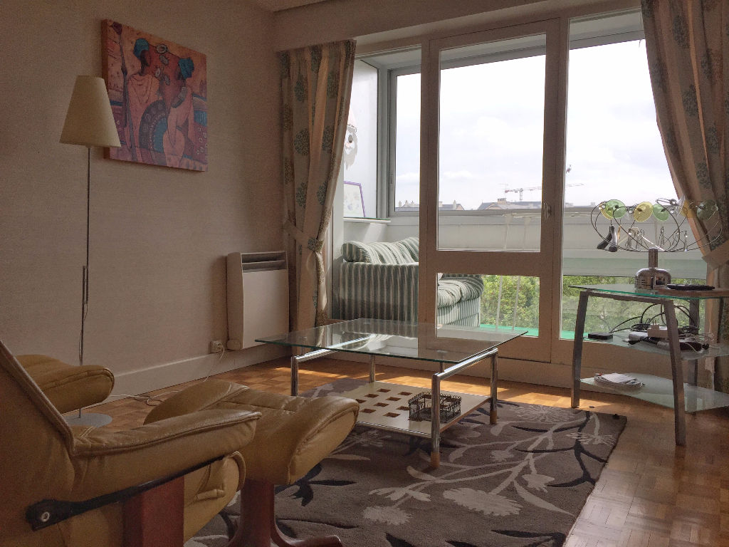Rennes centre ville, appartement 4 pièce(s) 93 m2 ascenseur et garage. Rennes centre ville, appartement 4 pièce(s) 93 m2 ascenseur et garage.