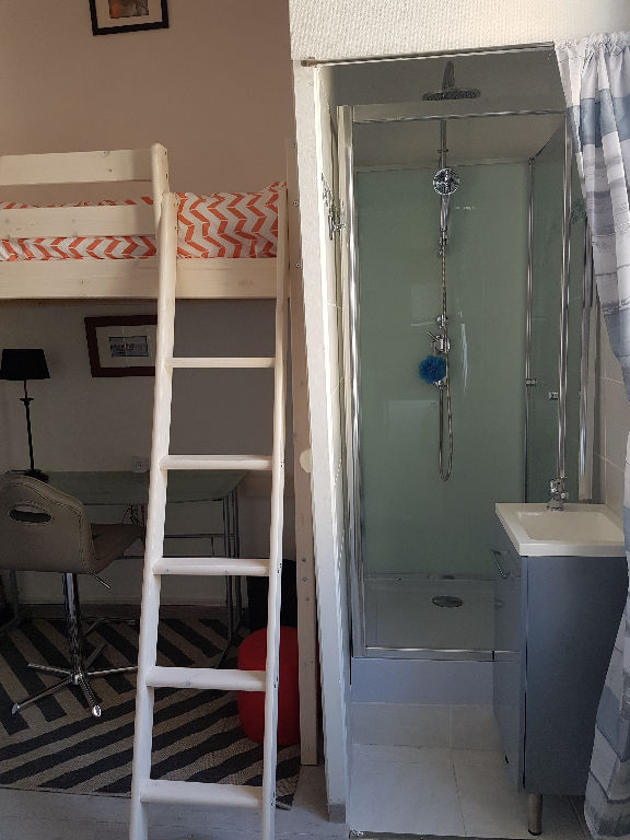 A LOUER - STUDIO MEUBLE - RENNES THABOR A LOUER - STUDIO MEUBLE - RENNES THABOR