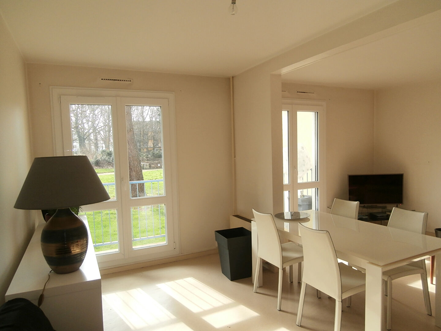 A LOUER- T2 bis- RENNES sud A LOUER- T2 bis- RENNES sud