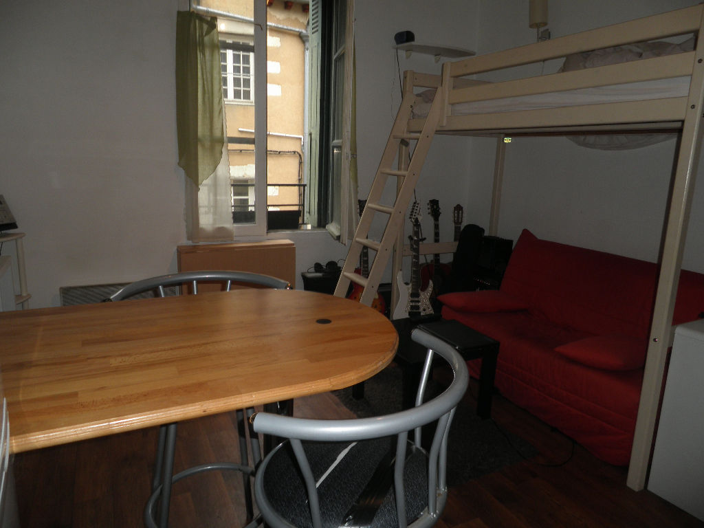 RENNES, les Halles, studio 22 m2 RENNES, les Halles, studio 22 m2