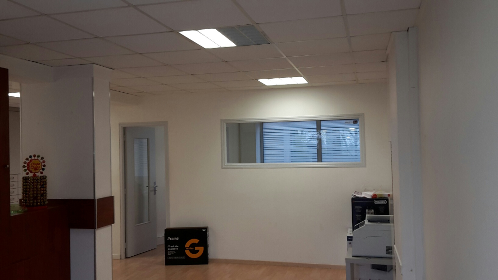 RENNES VILLEJEAN - local commercial accessible RENNES VILLEJEAN - local commercial accessible