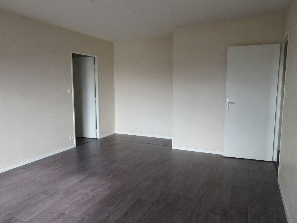 A LOUER- T3 avec garage - RENNES Lorient A LOUER- T3 avec garage - RENNES Lorient