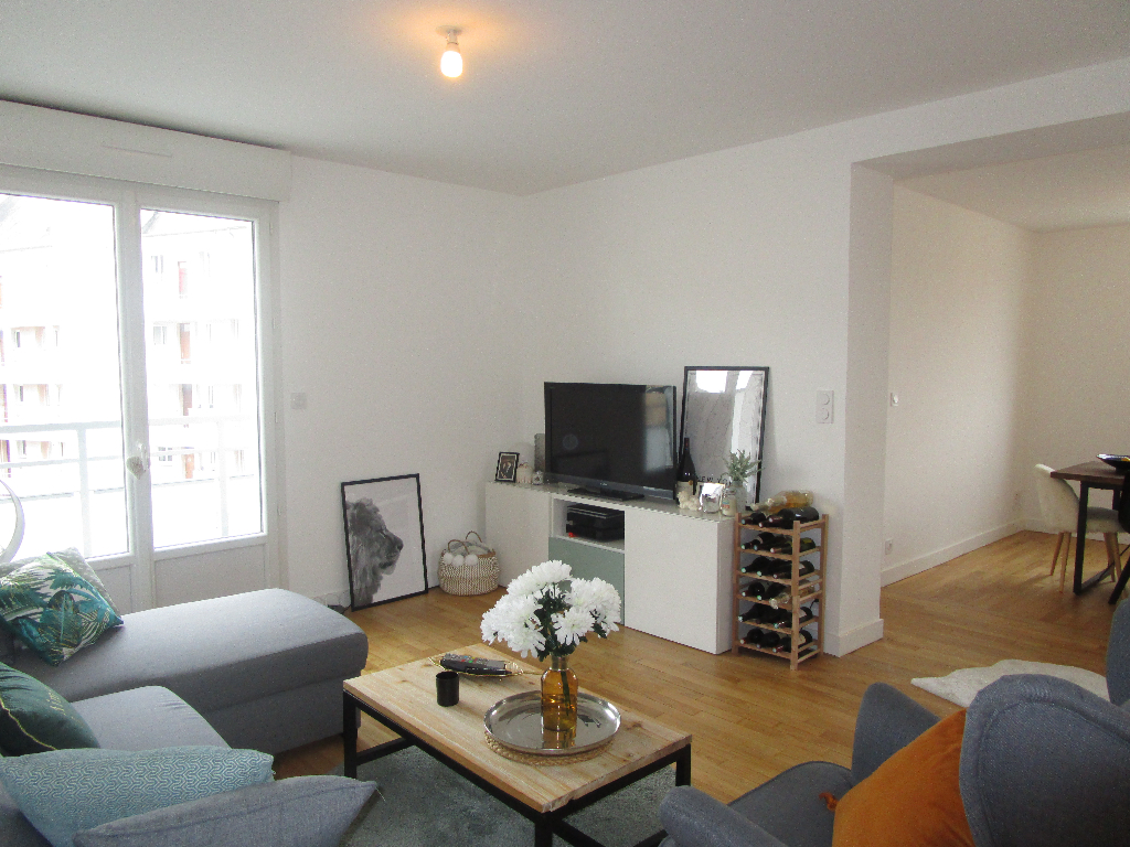 Rennes St Hélier TNB, lumineux T4 avec garage Rennes St Hélier TNB, lumineux T4 avec garage
