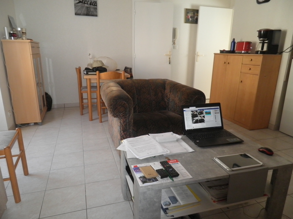 A LOUER - Appartement T2 avec terrasse A LOUER - Appartement T2 avec terrasse