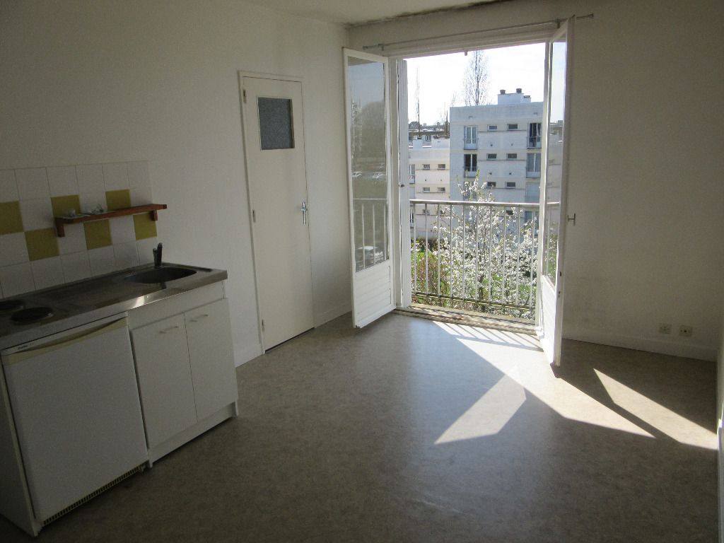 A LOUER- STUDIO avec parking - RENNES Beaulieu A LOUER- STUDIO avec parking - RENNES Beaulieu