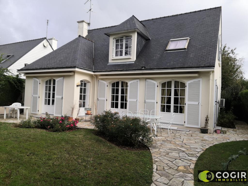 Maison Le Rheu 7 pièce(s) 150 m2 Maison Le Rheu 7 pièce(s) 150 m2