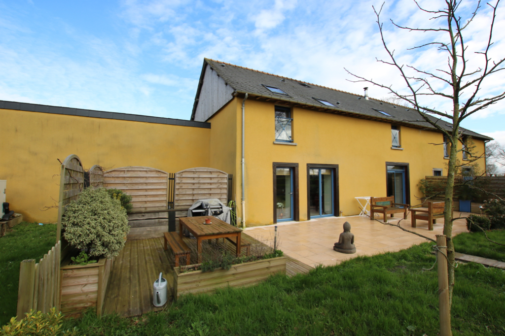 Maison Melesse 5 pièce(s) 108 m2 Maison Melesse 5 pièce(s) 108 m2