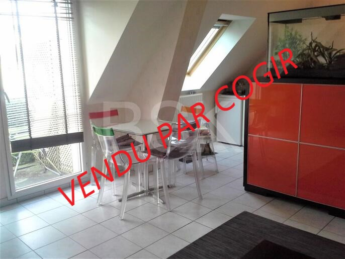 VENDU PAR COGIR VENDU PAR COGIR