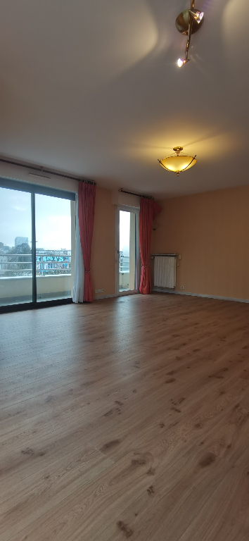 Rennes-Mabilais- T3 exposé sud sur Balcon Rennes-Mabilais- T3 exposé sud sur Balcon