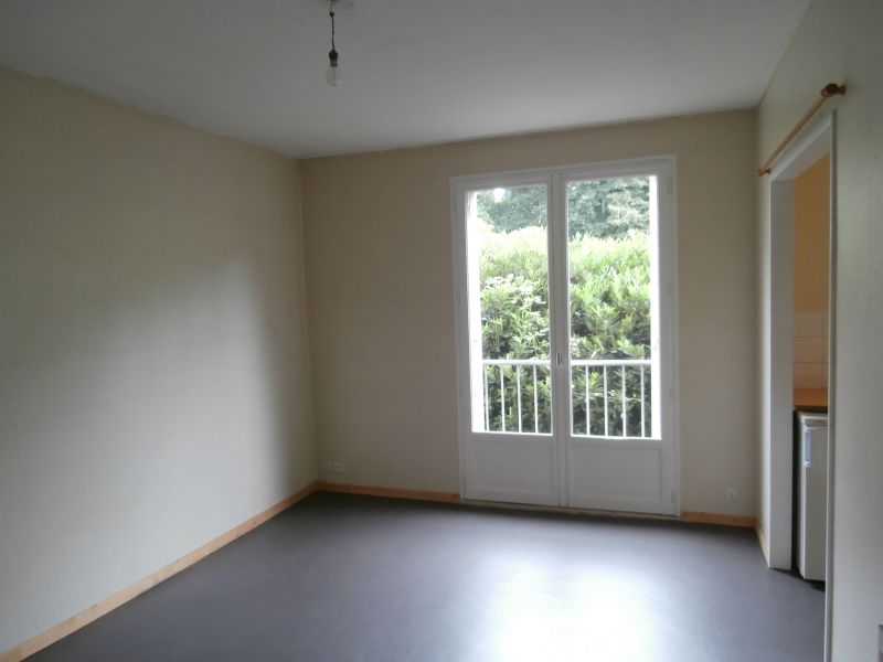 A LOUER- STUDIO avec parking- RENNES Beaulieu A LOUER- STUDIO avec parking- RENNES Beaulieu