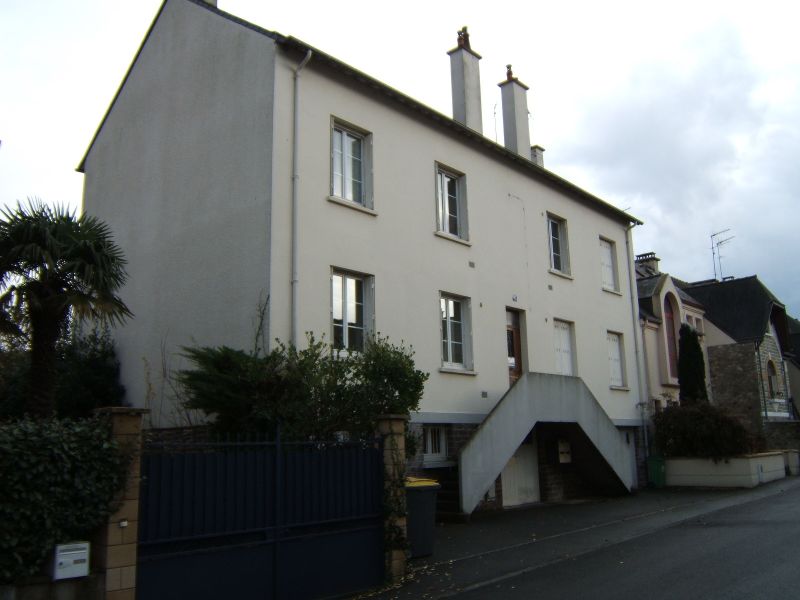A LOUER- STUDIO - RENNES Sainte-Thérèse A LOUER- STUDIO - RENNES Sainte-Thérèse
