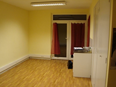 Bureau / local professionnel Plabennec   - 51 m2