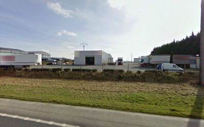 Entrep�t / local industriel Plouedern 435 m2
