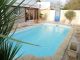 maison de plain pieds enti�rement r�nov�e avec piscine 500mdu bourg