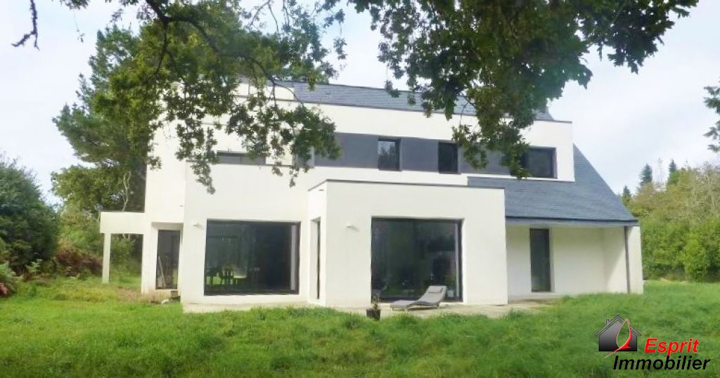 Maison Nevez 9 pi�ce(s) proche commerces 611&nbsp;325&nbsp;�