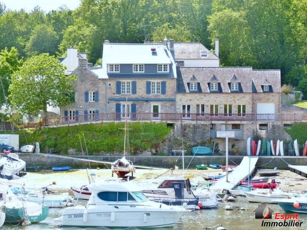 Demeure de prestige N�vez 30 pi�ce(s) 400 m2 les pieds dans l'eau 888&nbsp;250&nbsp;�