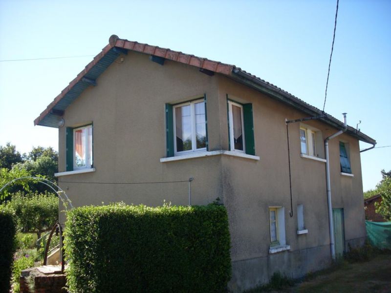 A1319AL Maison Sous Sol, Jardin clos et arbor� de 1026m�