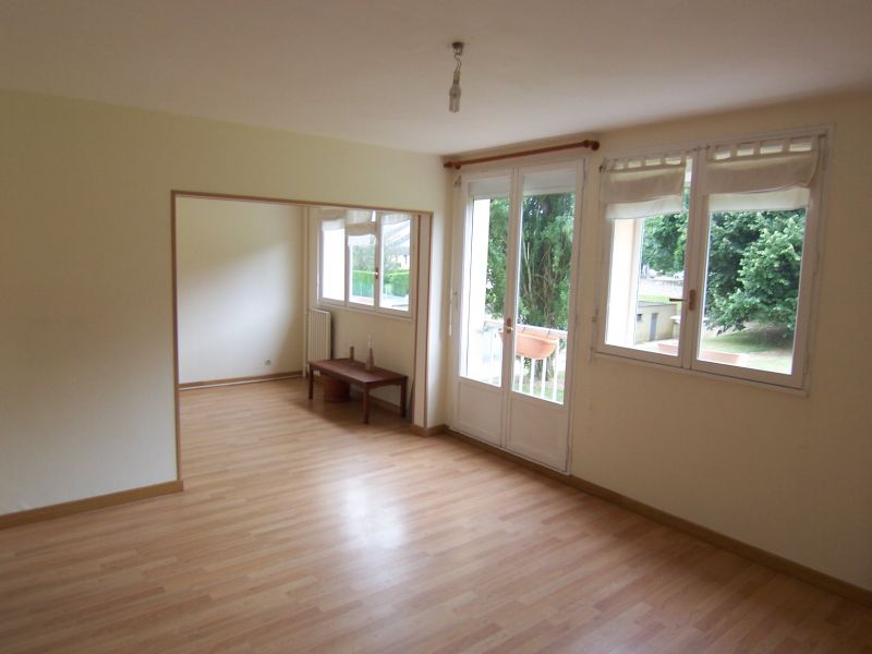 Appartement St Jacques De La Lande 4 pi�ce(s) 70 m2