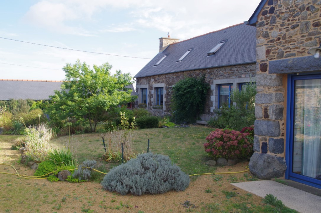 MAISON A VENDRE PLOUHA : UN COIN DE PARADIS A 3 km DE LA MER ! MAISON A VENDRE PLOUHA : UN COIN DE PARADIS A 3 km DE LA MER !