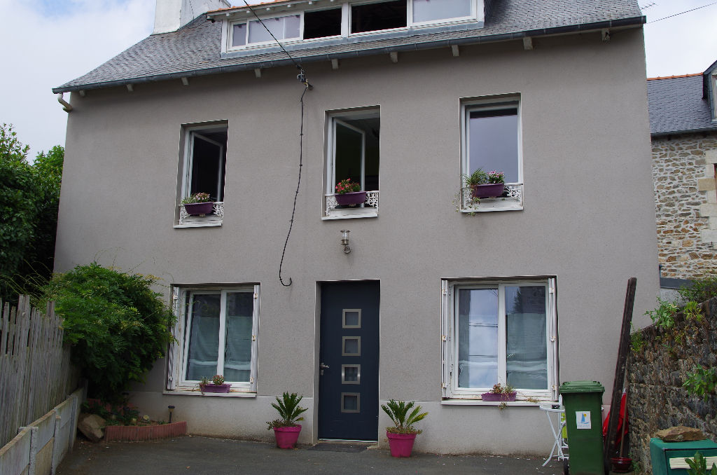 TREVENEUC : A VENDRE MAISON DANS LE BOURG! TREVENEUC : A VENDRE MAISON DANS LE BOURG!