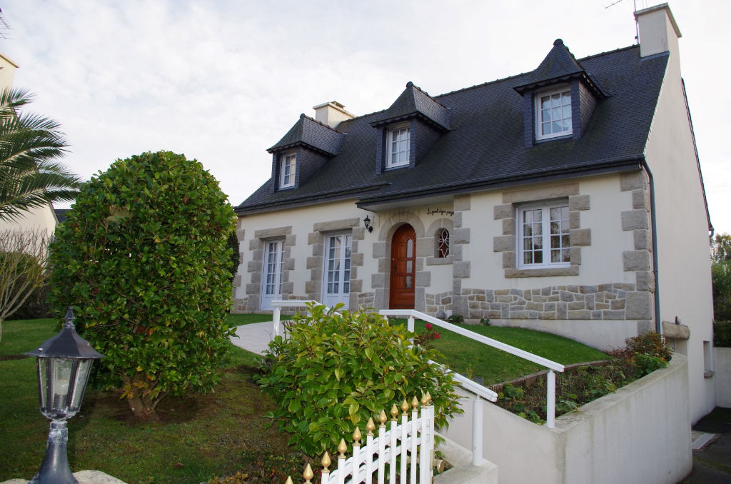 MAISON A VENDRE ETABLES SUR MER: ENTRE MER ET CENTRE VILLE ! MAISON A VENDRE ETABLES SUR MER: ENTRE MER ET CENTRE VILLE !