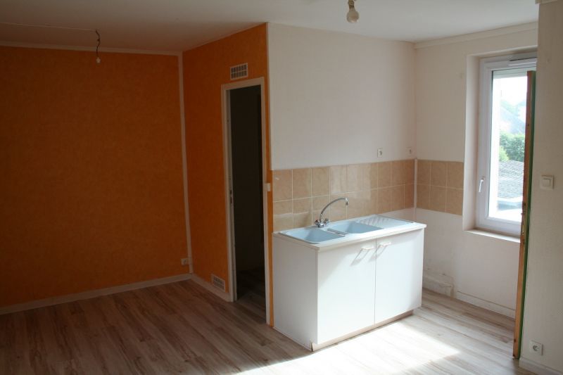 Etables-sur-Mer, centre ville, studio pour investisseur ou pied � terre !