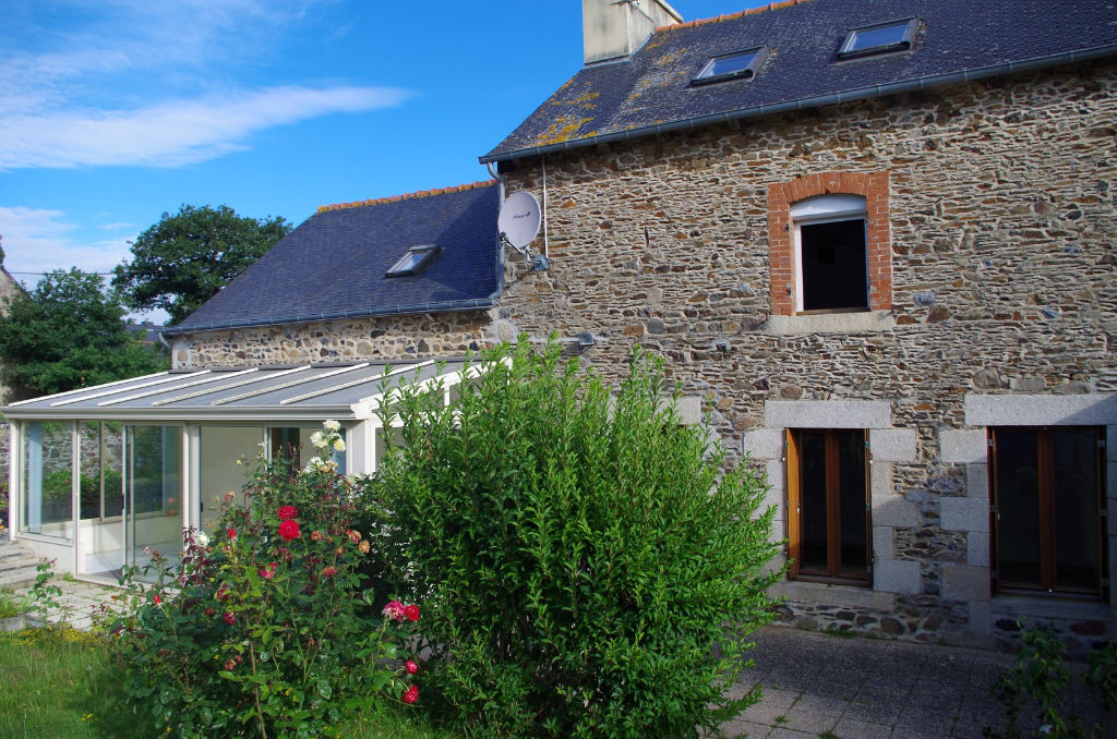 MAISON A VENDRE LANTIC : LE CHARME DE LA PIERRE ! MAISON A VENDRE LANTIC : LE CHARME DE LA PIERRE !
