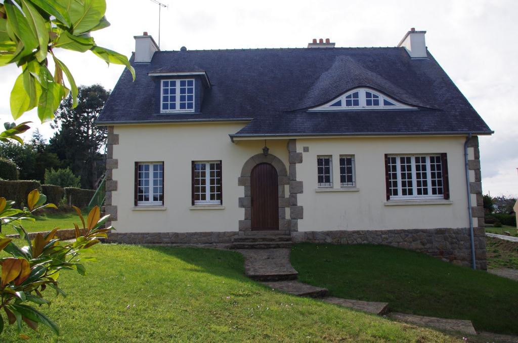 A VENDRE MAISON SAINT-QUAY-PORTRIEUX : PROCHE PORT ES LEU A VENDRE MAISON SAINT-QUAY-PORTRIEUX : PROCHE PORT ES LEU