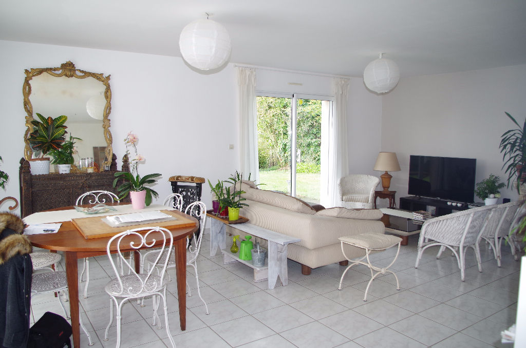MAISON EN VENDRE LANTIC : CONTEMPORAINE DE 2002 ! MAISON EN VENDRE LANTIC : CONTEMPORAINE DE 2002 !