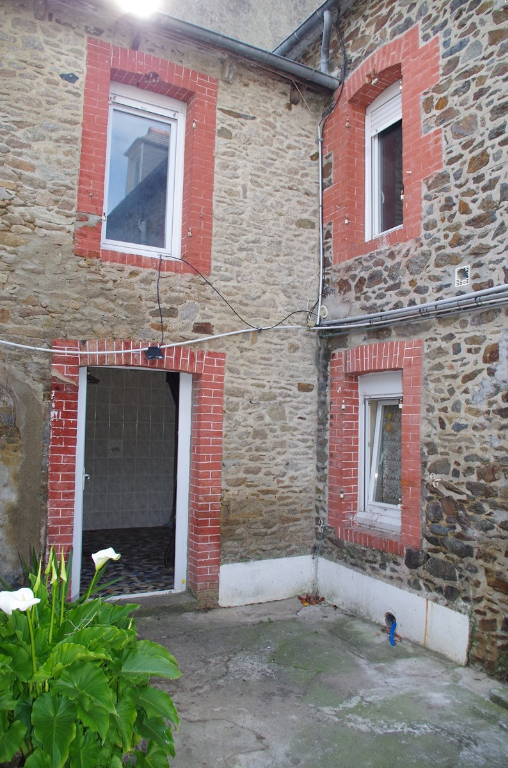SAINT QUAY PORTRIEUX : A VENDRE APPARTEMENT T4 A RÉNOVER DE PRES DE 80 M² ! SAINT QUAY PORTRIEUX : A VENDRE APPARTEMENT T4 A RÉNOVER DE PRES DE 80 M² !