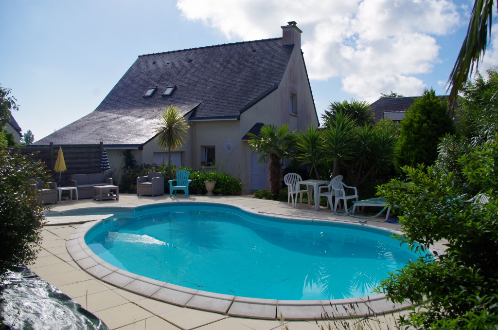 A VENDRE SAINT-QUAY-PORTRIEUX MAISON AVEC PISCINE ! A VENDRE SAINT-QUAY-PORTRIEUX MAISON AVEC PISCINE !