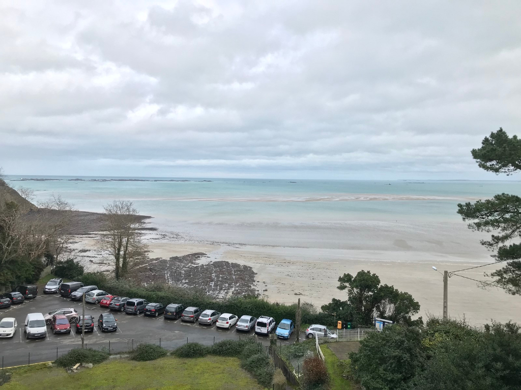 ETABLES SUR MER : A VENDRE APPARTEMENT VUE MER ! ETABLES SUR MER : A VENDRE APPARTEMENT VUE MER !