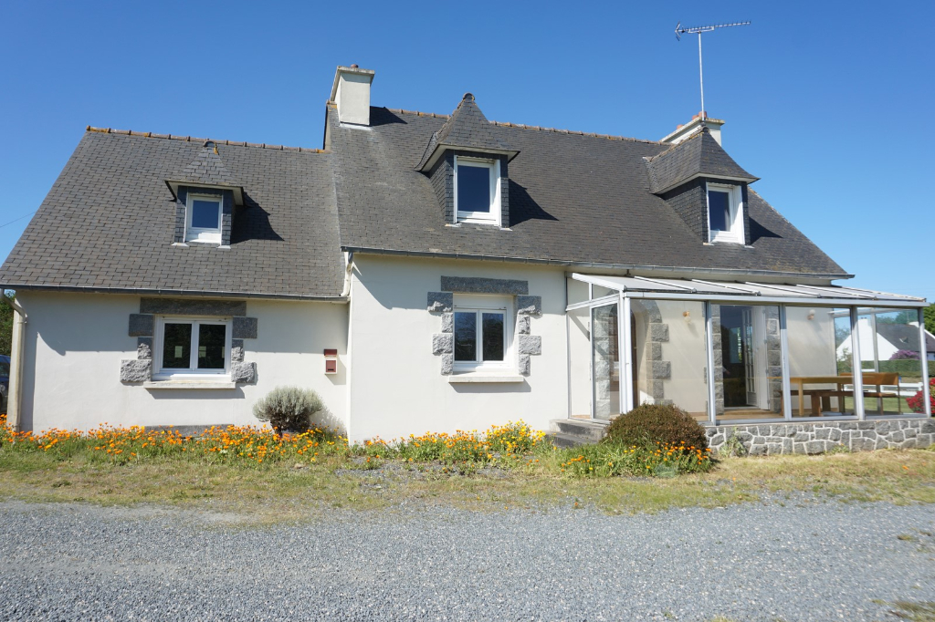PLOURHAN : A VENDRE MAISON PROCHE DU GOLF ! PLOURHAN : A VENDRE MAISON PROCHE DU GOLF !