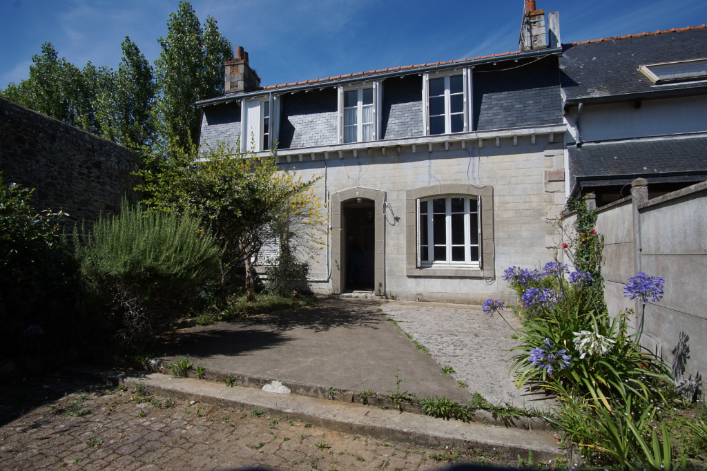 MAISON A VENDRE PROCHE DU PORT ! MAISON A VENDRE PROCHE DU PORT !