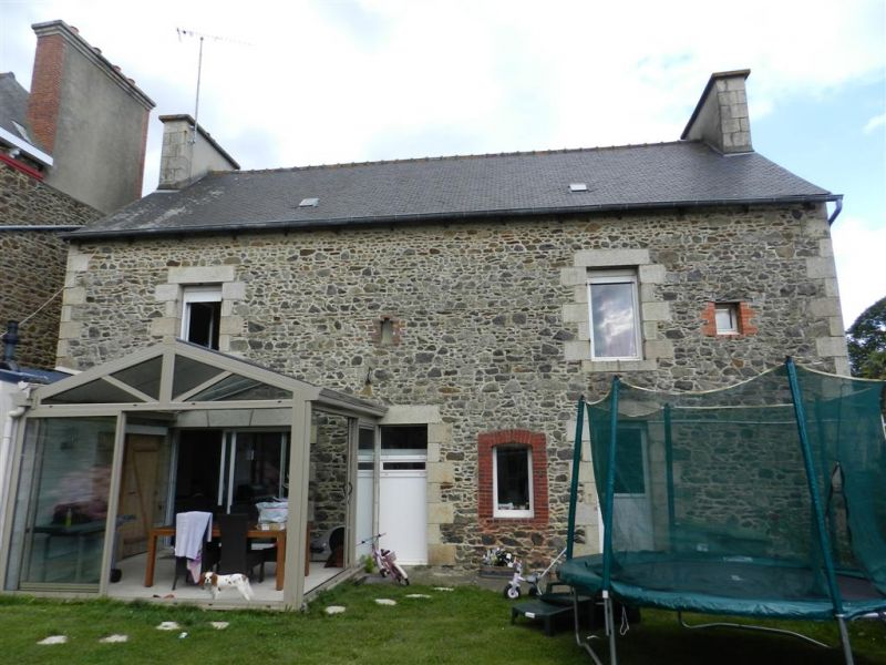 Plourhan, spacieuse maison de caractère rénovée Plourhan, spacieuse maison de caractère rénovée