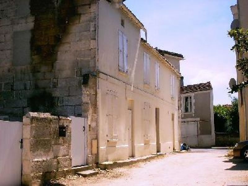 Maison Ruelle Sur Touvre - 5 pi�ce(s) - 100 m2