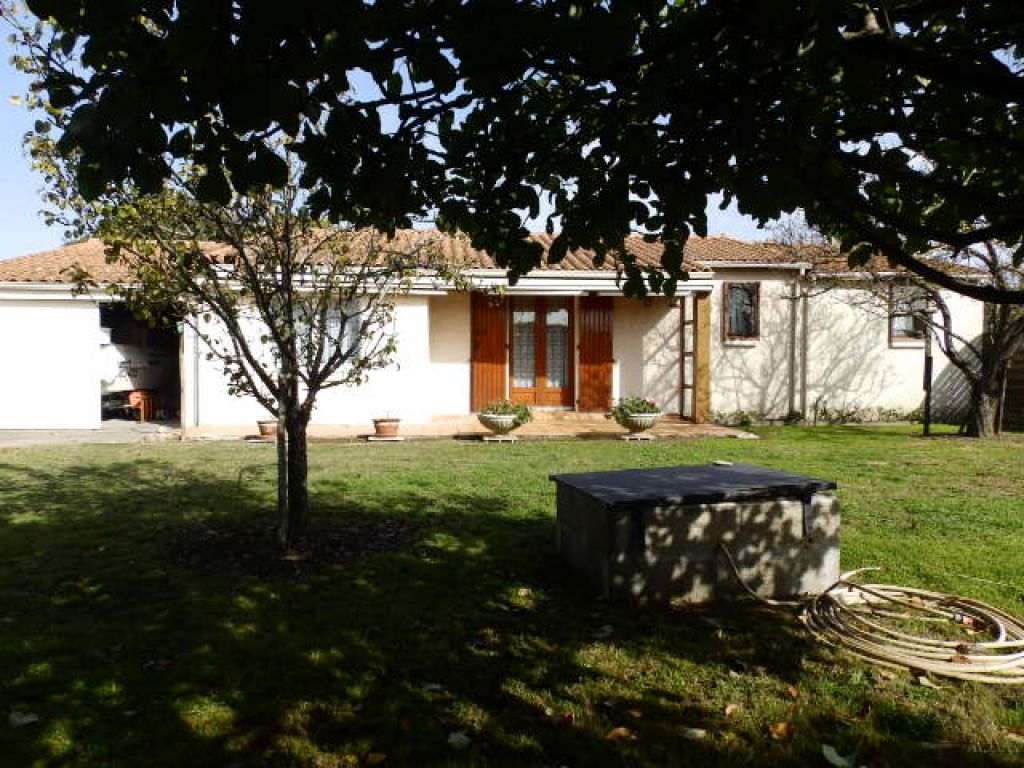 MAISON DE PLAIN PIED AVEC STUDIO INDEPENDANT