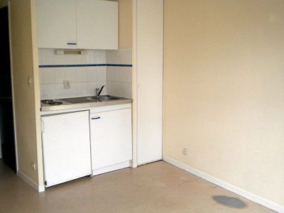 BREST - FACS - APPARTEMENT DE TYPE STUDIO - 22m�