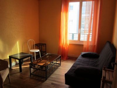 BREST - PILIER ROUGE - APPARTEMENT T1 MEUBLE - 27m�env.