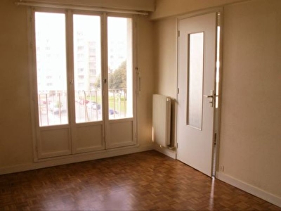 BREST - KERGOAT - APPARTEMENT T1 - 32m�