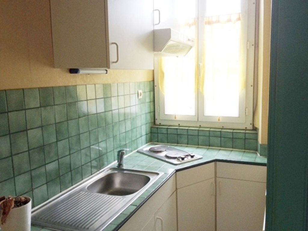 T1 MEUBLE - RUE CHARLES BERTHELOT - 17,35 m² T1 MEUBLE - RUE CHARLES BERTHELOT - 17,35 m²