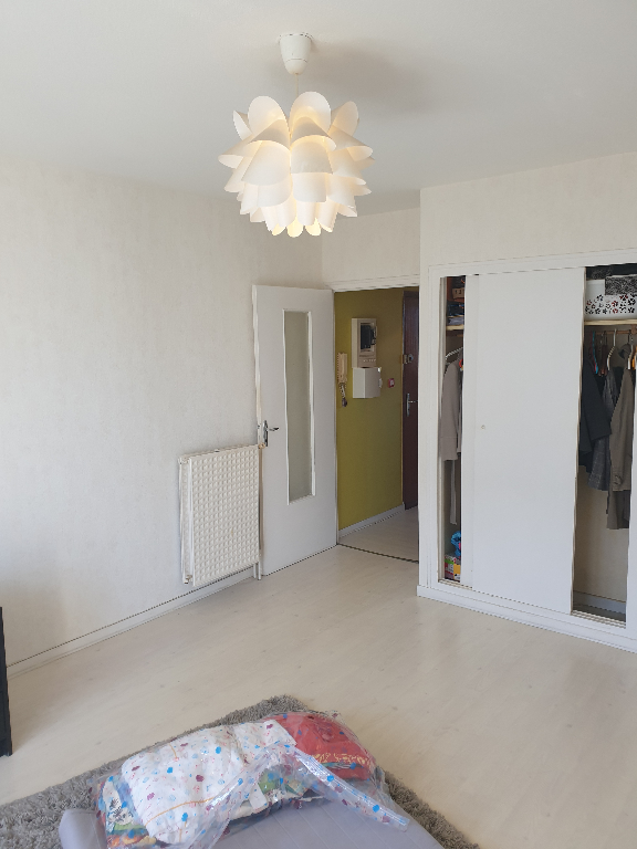 A LOUER - BREST - ECOLE DE COMMERCE - APPARTEMENT T1 - 35m² A LOUER - BREST - ECOLE DE COMMERCE - APPARTEMENT T1 - 35m²