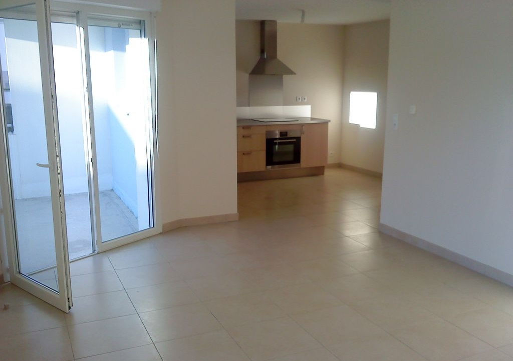 T3 - RUE CAPITAINE DREYFUS - 63m² T3 - RUE CAPITAINE DREYFUS - 63m²