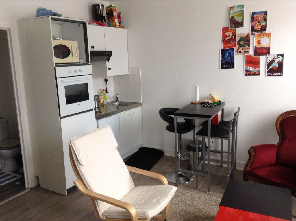 T1 BIS - RUE CHARLES BERTHELOT - BREST - 28 M² T1 BIS - RUE CHARLES BERTHELOT - BREST - 28 M²