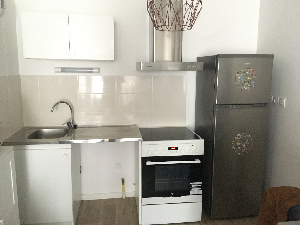 T2 AVEC PARKING - RUE ALBERT ROUSSEL - 43.05 m² T2 AVEC PARKING - RUE ALBERT ROUSSEL - 43.05 m²