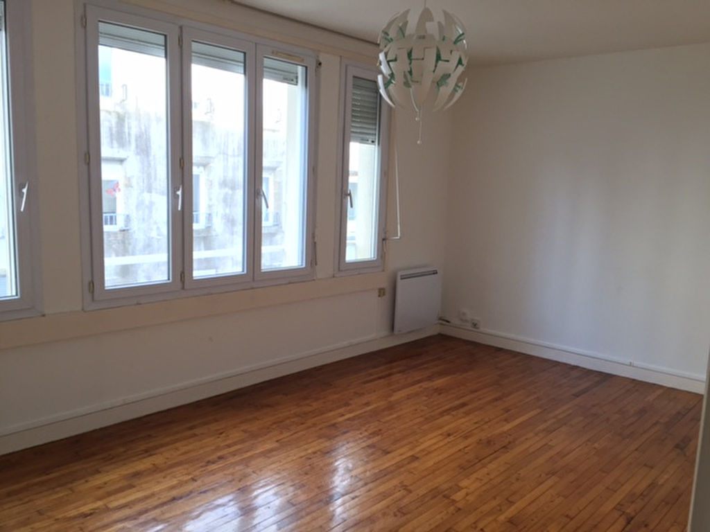 T2 - RUE ANATOLE FRANCE - 47.50 M² T2 - RUE ANATOLE FRANCE - 47.50 M²