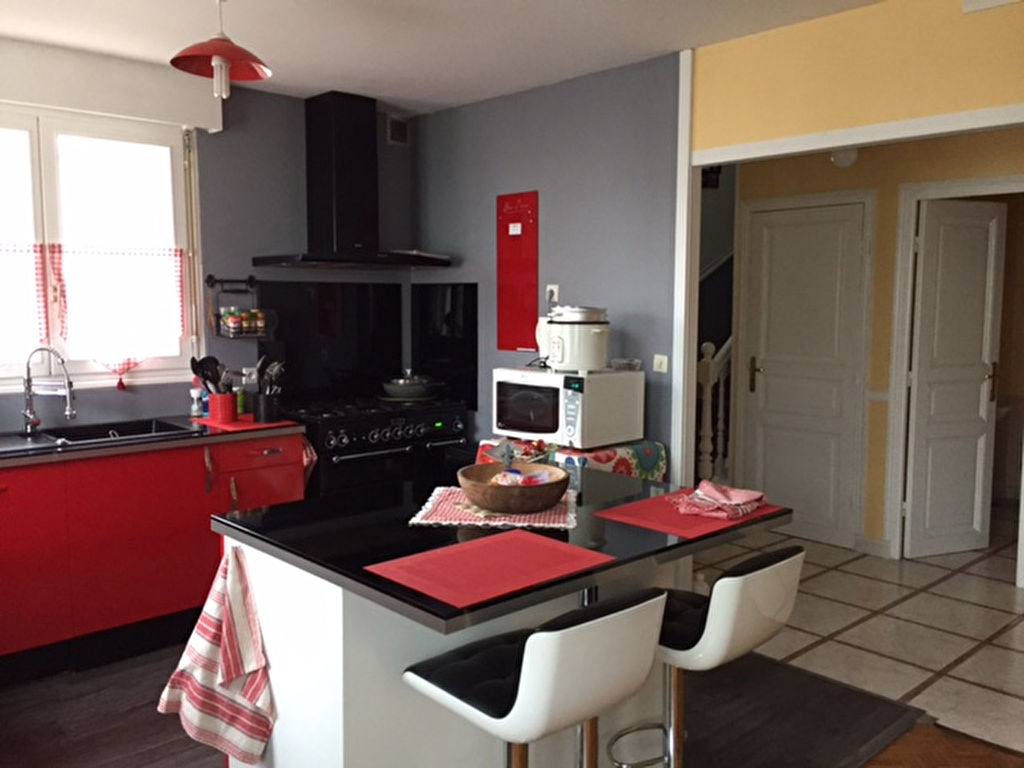 MAISON T6 A LOUER - St PIERRE - BREST - 180 m² MAISON T6 A LOUER - St PIERRE - BREST - 180 m²