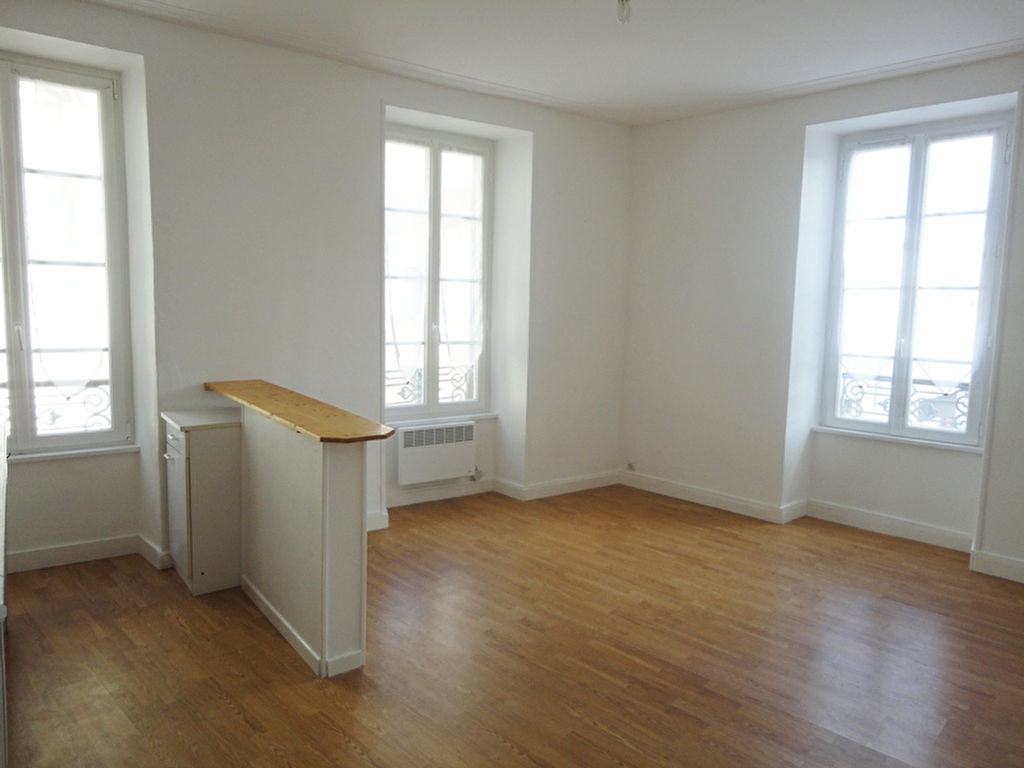 T2 - RUE VAUBAN - 43 m² T2 - RUE VAUBAN - 43 m²