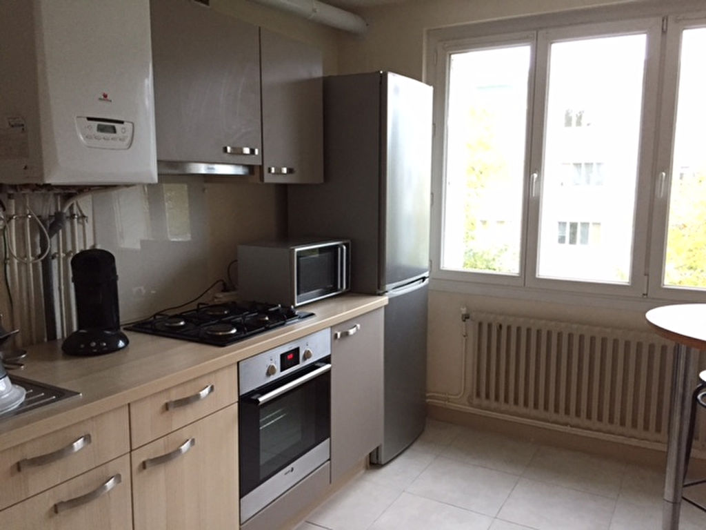 T3 MEUBLE - PROCHE KERICHEN - 61.2 m² T3 MEUBLE - PROCHE KERICHEN - 61.2 m²