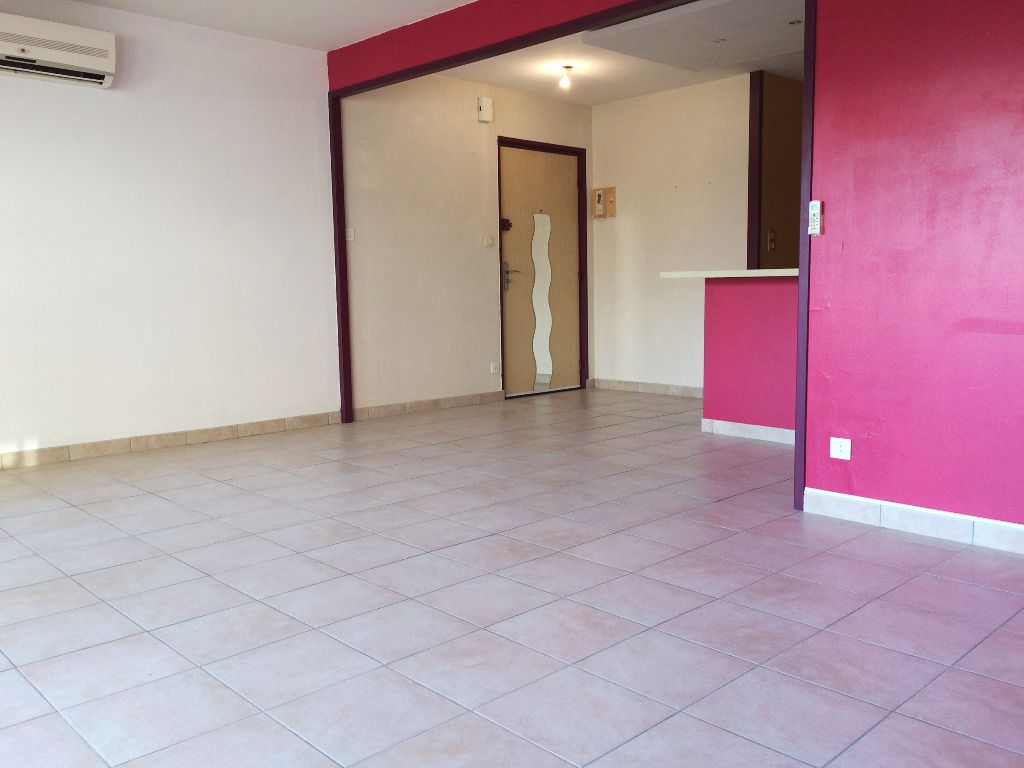 T5 - BREST SUP. DE CO. - PARKING COUVERT - 86M² T5 - BREST SUP. DE CO. - PARKING COUVERT - 86M²